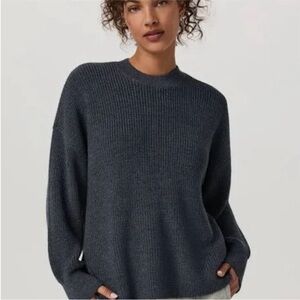 Vuori Alps Crew Neck Sweater in Charcoal Size XS